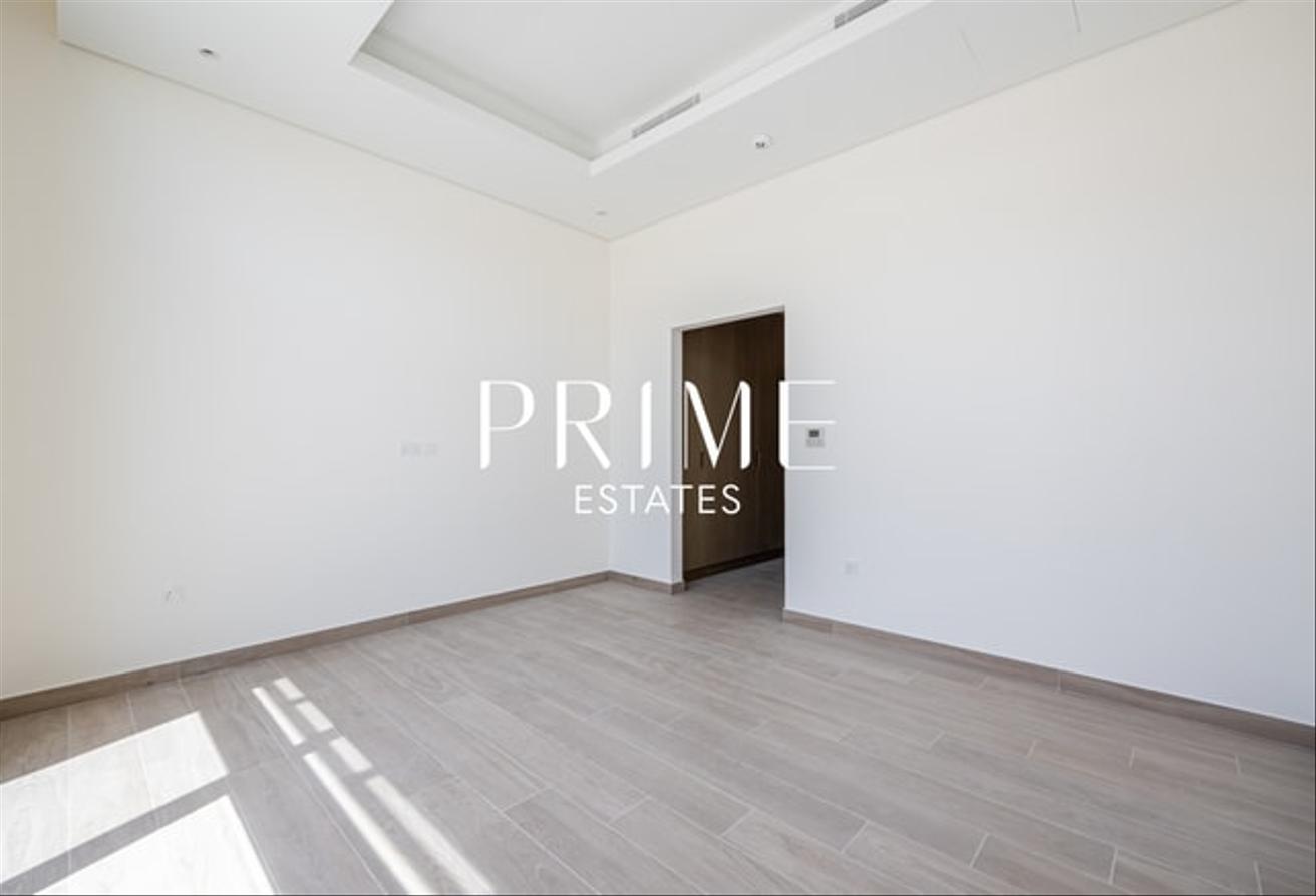 Spacious 4BR Villa | Ready to Move I MBR City photo 10