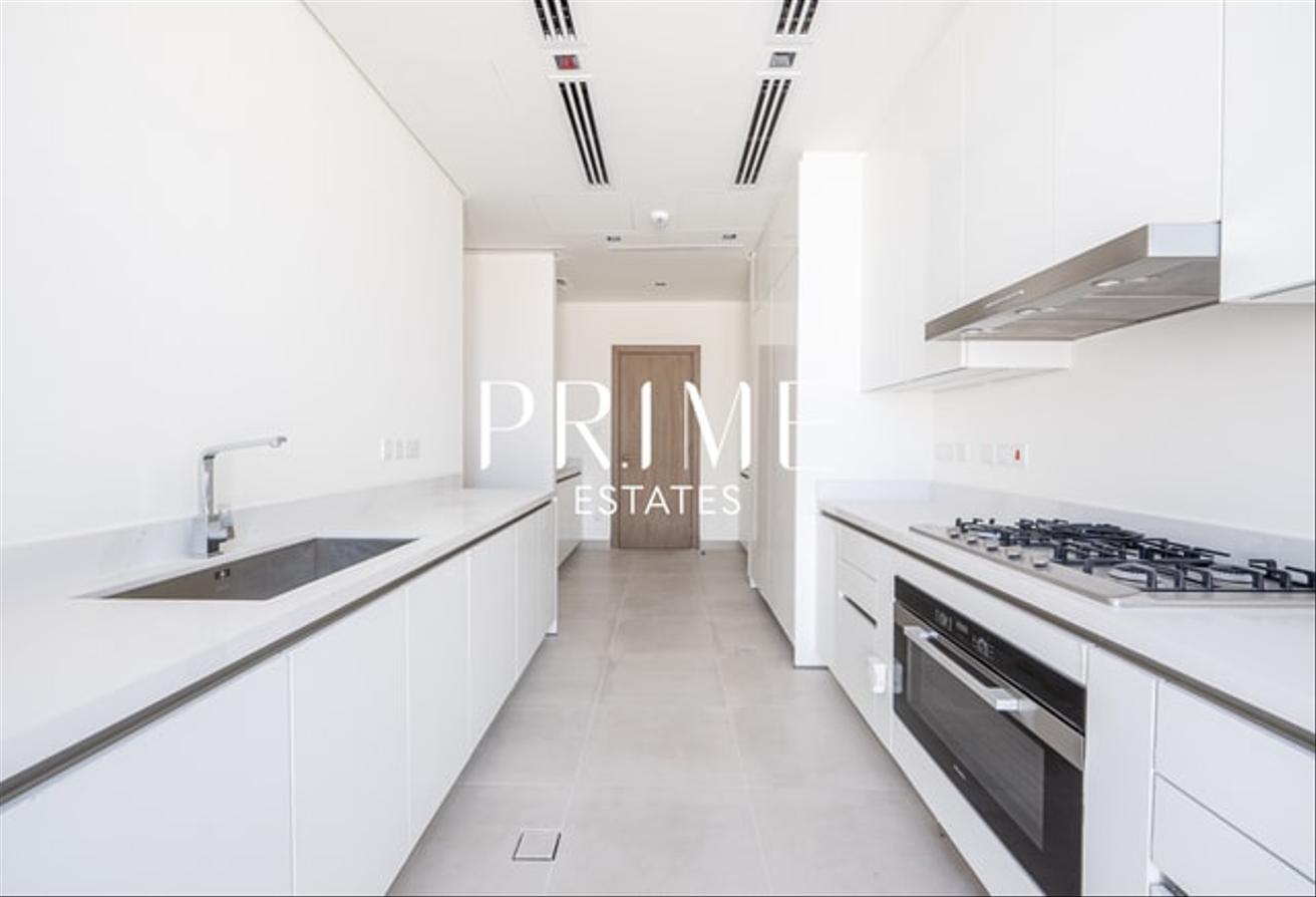 Spacious 4BR Villa | Ready to Move I MBR City photo 15