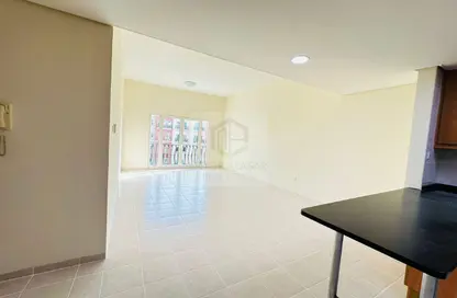 Apartment - 2 Bedrooms - 3 Bathrooms for rent in Building 121 - Cactus Cluster - Discovery Gardens - Dubai