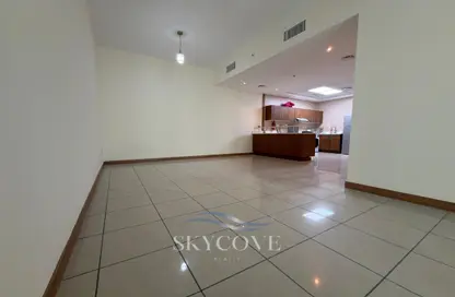 Apartment - 1 Bedroom - 2 Bathrooms for rent in Sulafa Tower - Dubai Marina - Dubai