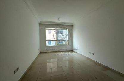 Apartment - 2 - 3 for rent in Al Majaz 2 - Al Majaz - Sharjah Apartment - 2 - 3 for rent in Al Majaz 2 - Al Majaz - Sharjah