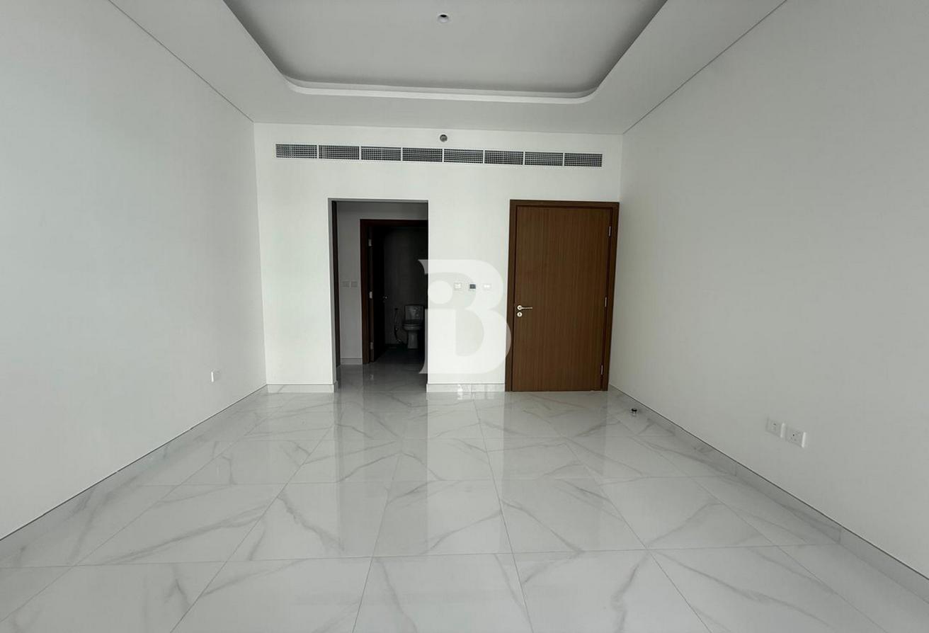Brand New Vastu Unit | Pool View | Multiple Cheques photo 3