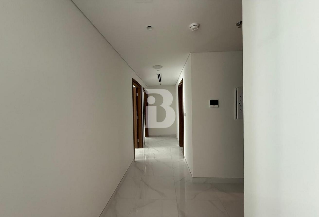 Brand New Vastu Unit | Pool View | Multiple Cheques photo 5