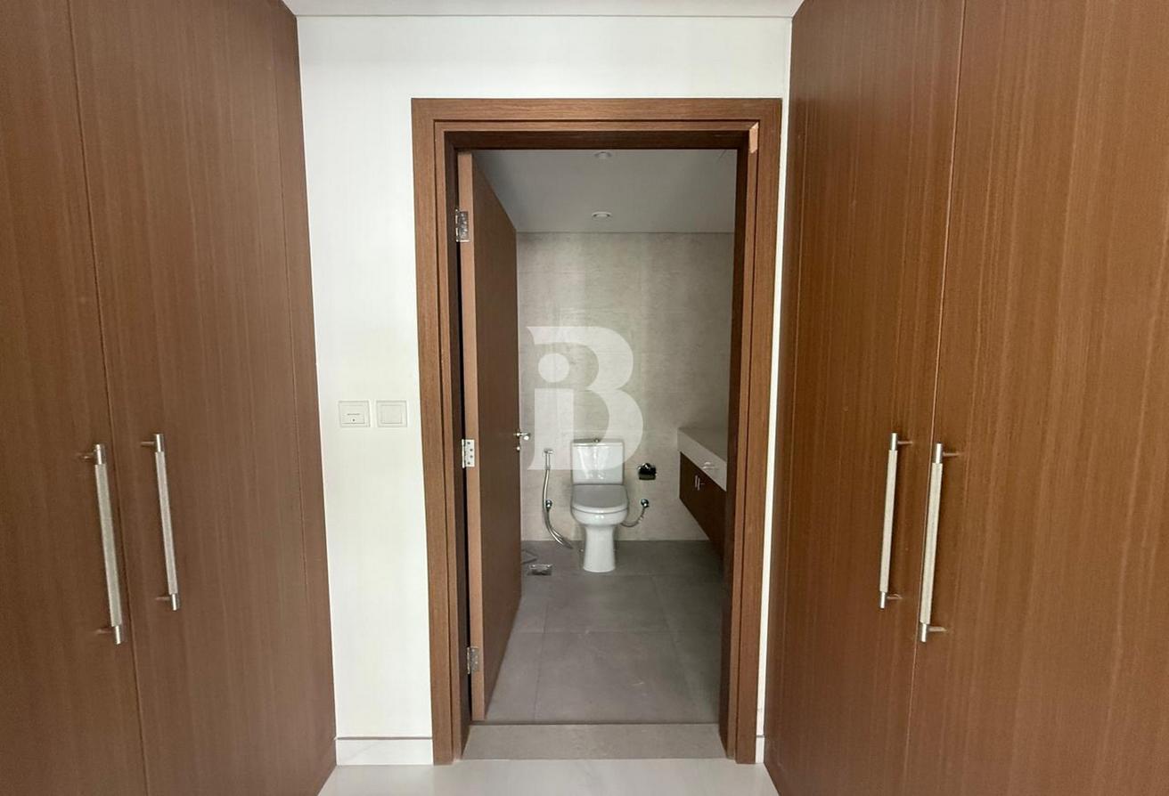 Brand New Vastu Unit | Pool View | Multiple Cheques photo 8