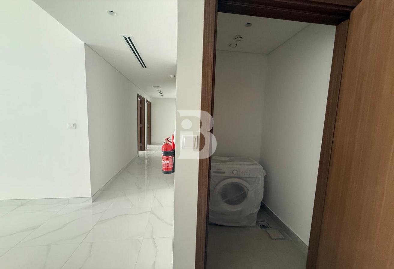 Brand New Vastu Unit | Pool View | Multiple Cheques photo 7