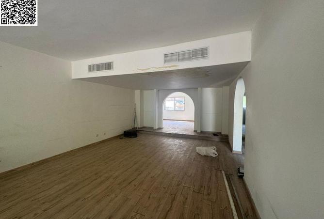 104268331 - Property Image 2