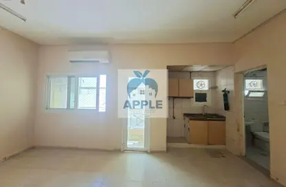 Apartment - 1 Bathroom for rent in Muwaileh 29 Building - Muwaileh - Sharjah