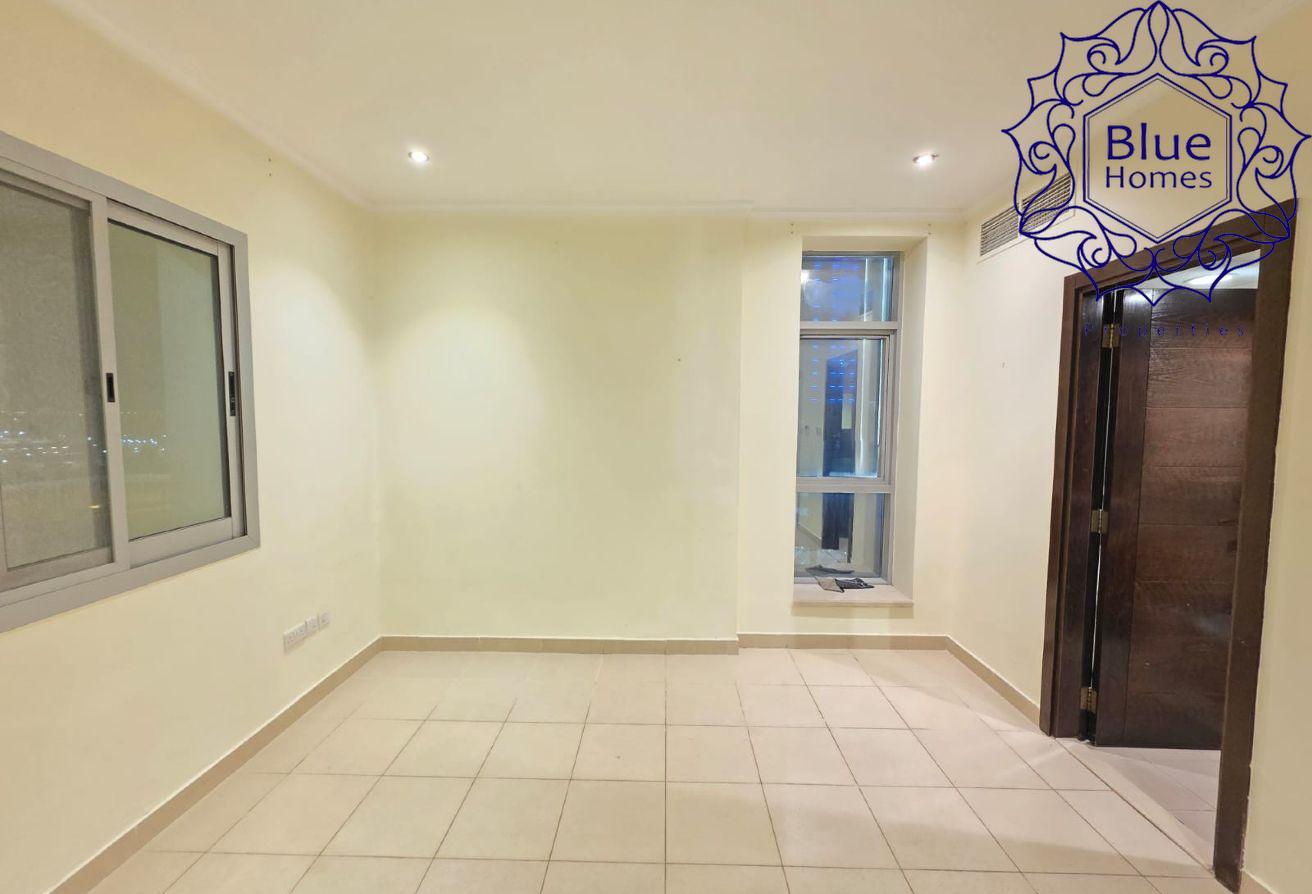 1BR | 889 SqFt | Balcony | Marina First photo 2
