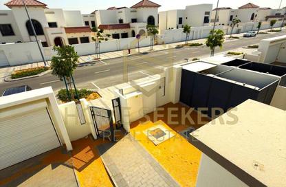 Villa - 4 Bedrooms - 5 Bathrooms for rent in Fay Al Reeman II - Al Shamkha - Abu Dhabi