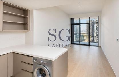 Apartment - 1 Bedroom - 2 Bathrooms for rent in Azizi Riviera Beachfront Tower B - Azizi Riviera Beachfront - Azizi Riviera - Meydan One - Meydan - Dubai