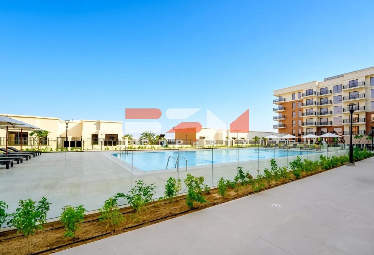 POOL VIEW | READY TO MOVE | MID FLOOR | SPACIOUS photo 11