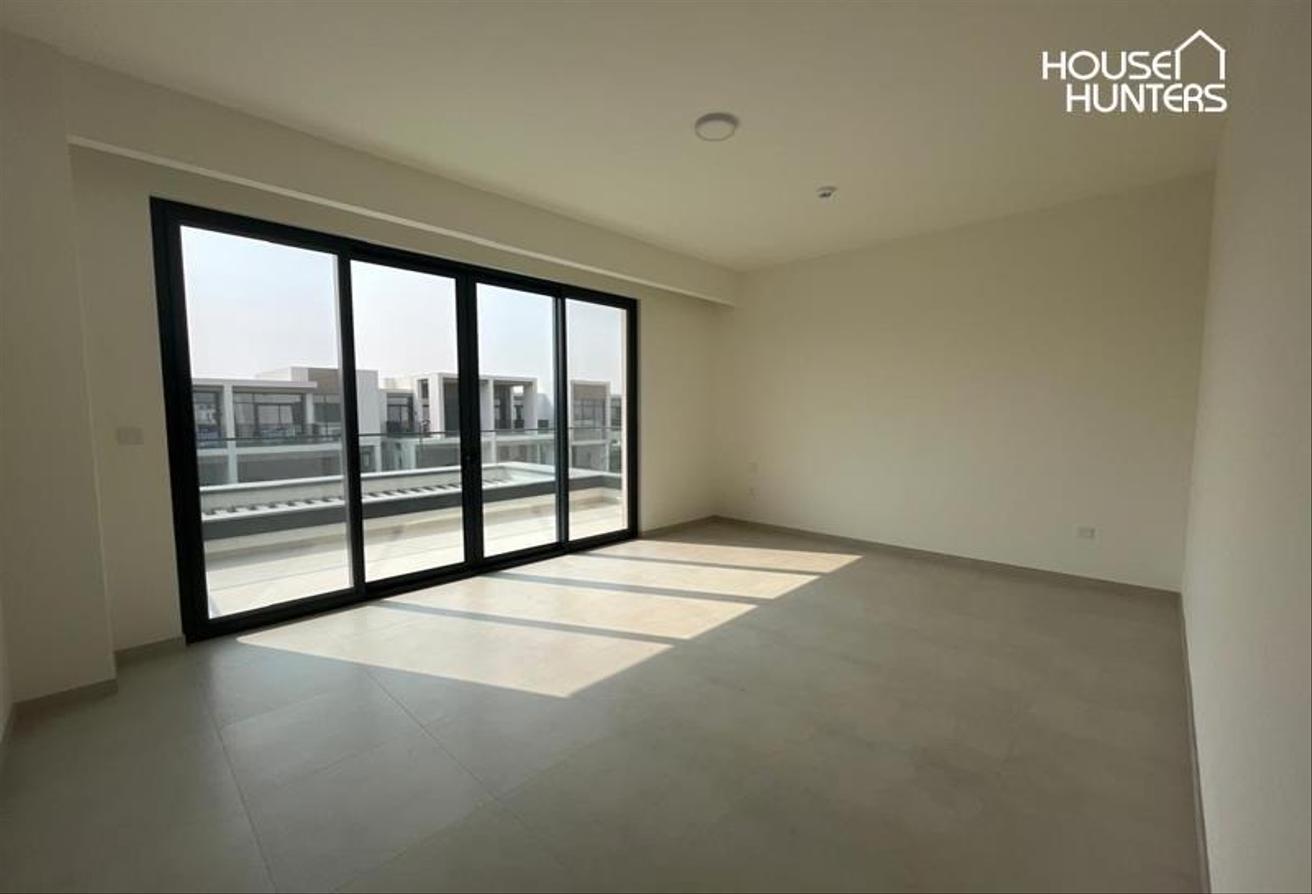 Prime location | Brand New | Bright layout photo 7