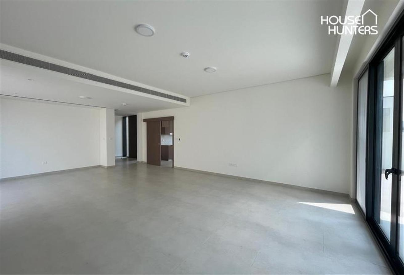 Prime location | Brand New | Bright layout photo 11