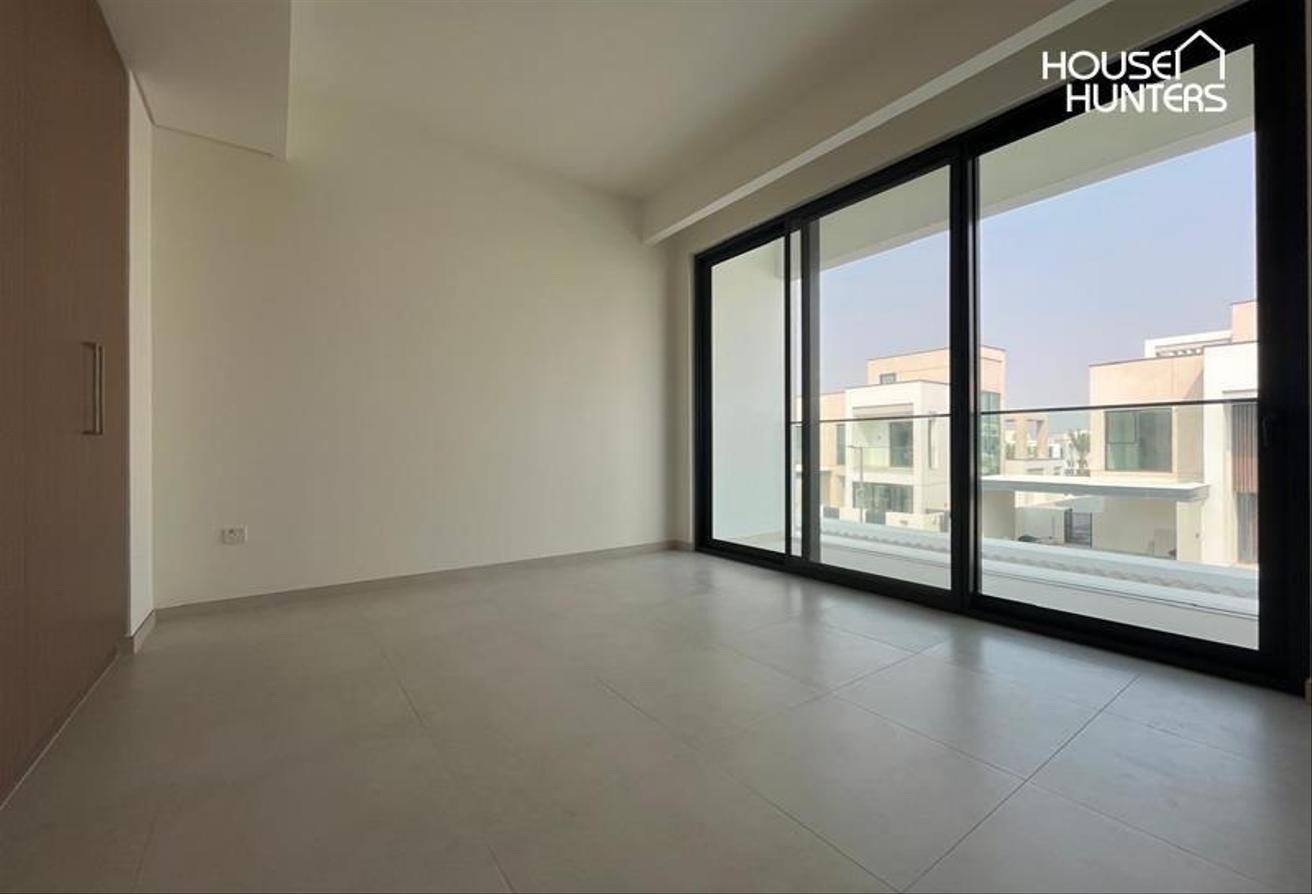 Prime location | Brand New | Bright layout photo 6