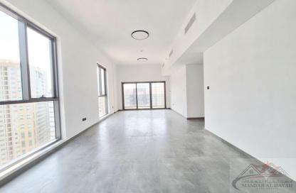Apartment - 3 - 4 for rent in Riviera Tower - Al Majaz 3 - Al Majaz - Sharjah Apartment - 3 - 4 for rent in Riviera Tower - Al Majaz 3 - Al Majaz - Sharjah