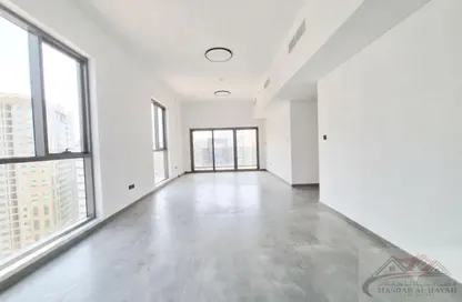 Apartment - 3 Bedrooms - 4 Bathrooms for rent in Riviera Tower - Al Majaz 3 - Al Majaz - Sharjah