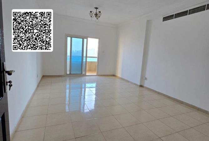 1 BR Apartment in Al Majaz with Landmark View