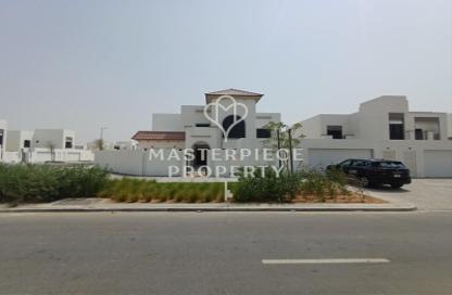 Villa - 5 Bedrooms - 7+ Bathrooms for sale in Fay Al Reeman II - Al Shamkha - Abu Dhabi