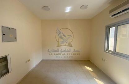 Apartment - Studio - 1 for rent in Souq Al Ghuwair - Al Ghuwair - Al Gharb - Sharjah