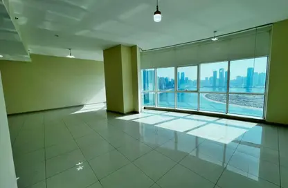 Apartment - 3 Bedrooms - 4 Bathrooms for rent in Al Khan Corniche - Al Khan - Sharjah
