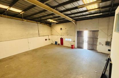 Warehouse - Studio - 1 Bathroom for rent in Dubai Investment Park 1 (DIP 1) - Dubai Investment Park (DIP) - Dubai