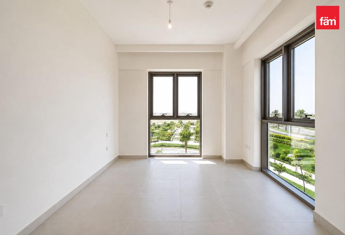 Bright With Natural Sunlight | Corner Unit photo 4