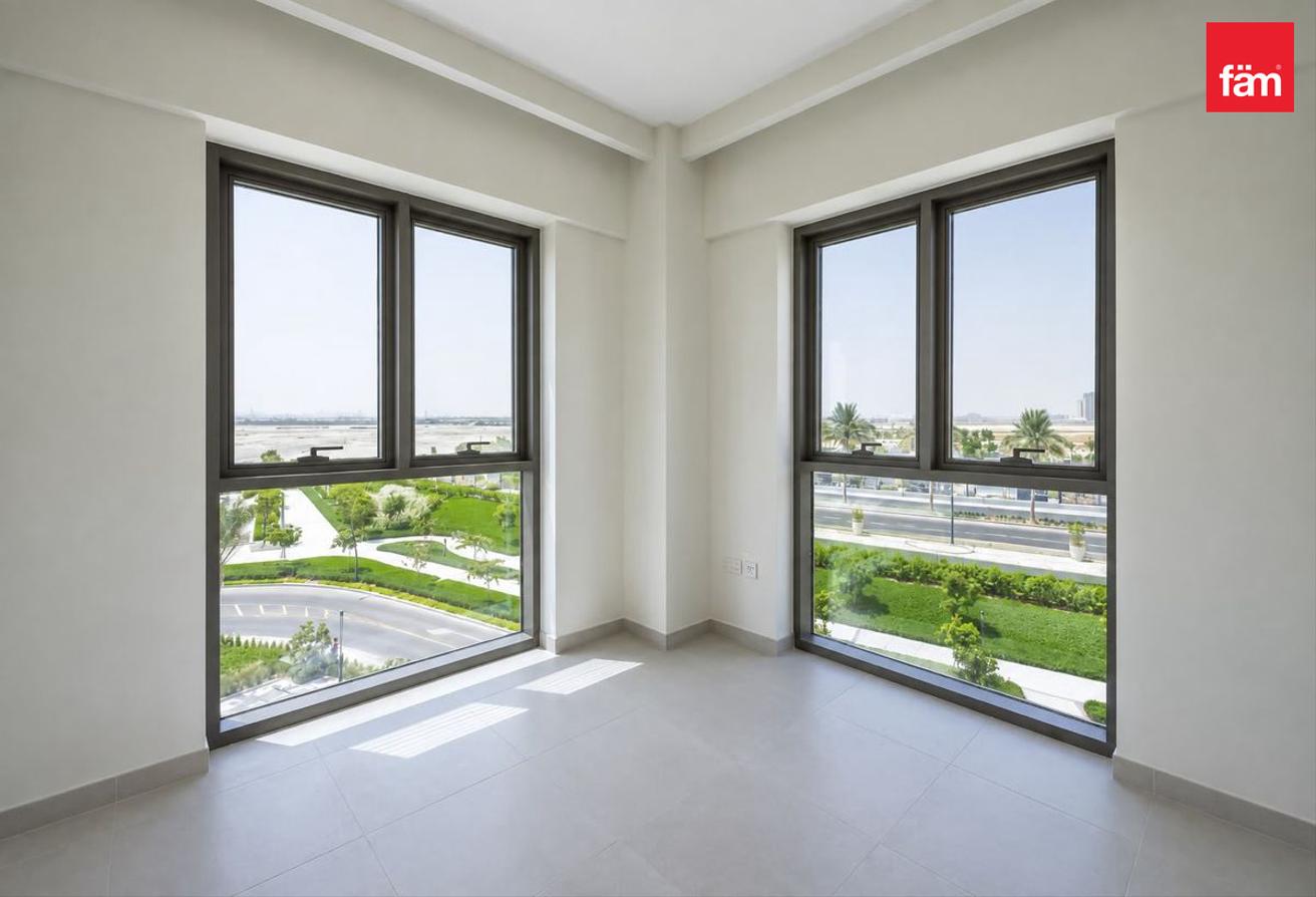 Bright With Natural Sunlight | Corner Unit photo 5