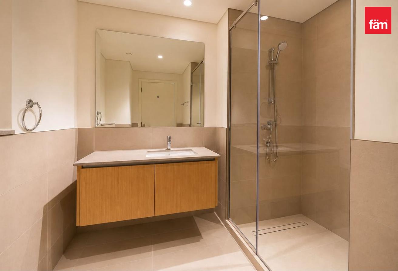 Bright With Natural Sunlight | Corner Unit photo 6