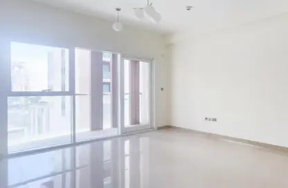 شقة - غرفة نوم - 2 حمامات للايجار في مبنى الحمادي - شاطئ الراحة - أبوظبي