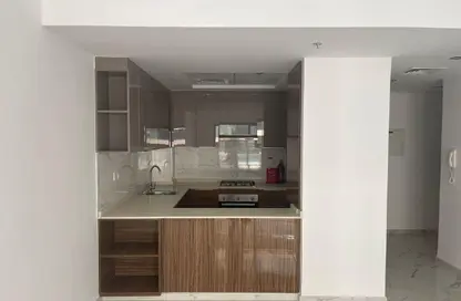 Apartment - 1 Bedroom - 2 Bathrooms for rent in Jumeirah Village Circle - Dubai