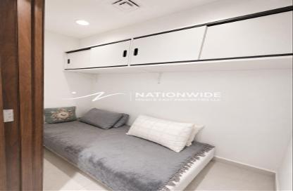 Apartment - 2 - 3 for rent in Eden Apartments Block A - Eden Apartments - Motor City - Dubai