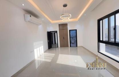Villa - 4 Bedrooms - 6 Bathrooms for rent in Al Helio 2 - Al Helio - Ajman