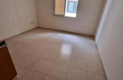 Apartment - Studio - 1 Bathroom for rent in Al Qulaya'ah - Al Sharq - Sharjah