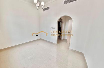 Villa - 5 Bedrooms - 5 Bathrooms for rent in Umm Suqeim 2 - Umm Suqeim - Dubai
