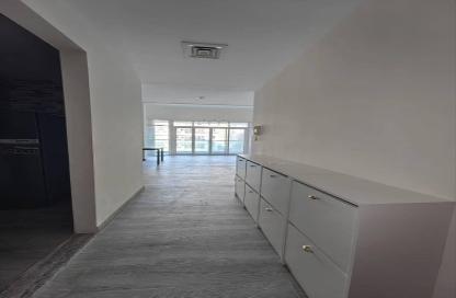 Apartment - 2 Bedrooms - 2 Bathrooms for rent in Marina Park - Dubai Marina - Dubai