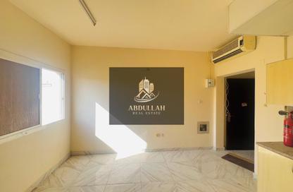 Apartment - Studio - 1 Bathroom for rent in Muwaileh 29 Building - Muwaileh - Sharjah