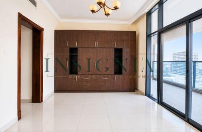 Apartment - 1 - 2 for rent in Skyline 12 - Majan - Dubai