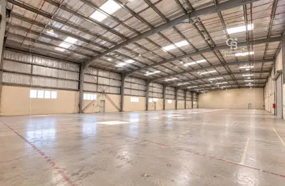 Warehouse - Studio - 3 Bathrooms for rent in Dubai Investment Park 2 (DIP 2) - Dubai Investment Park (DIP) - Dubai