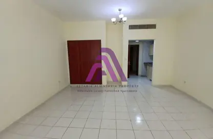 شقة - 1 حمام للايجار في Y03 - طراز إنجليزي - المدينة العالمية - دبي