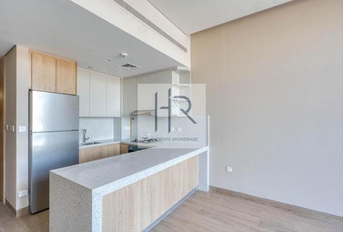 98240525 - Property Image 3