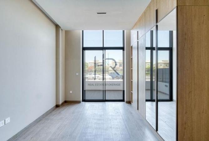 98240525 - Property Main Image