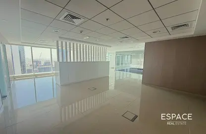 Office Space - Studio - 1 Bathroom for rent in The Burlington - Business Bay - Dubai