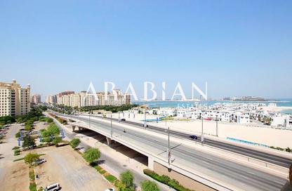 Apartment - 3 Bedrooms - 4 Bathrooms for sale in Al Tamr - Shoreline Apartments - Palm Jumeirah - Dubai
