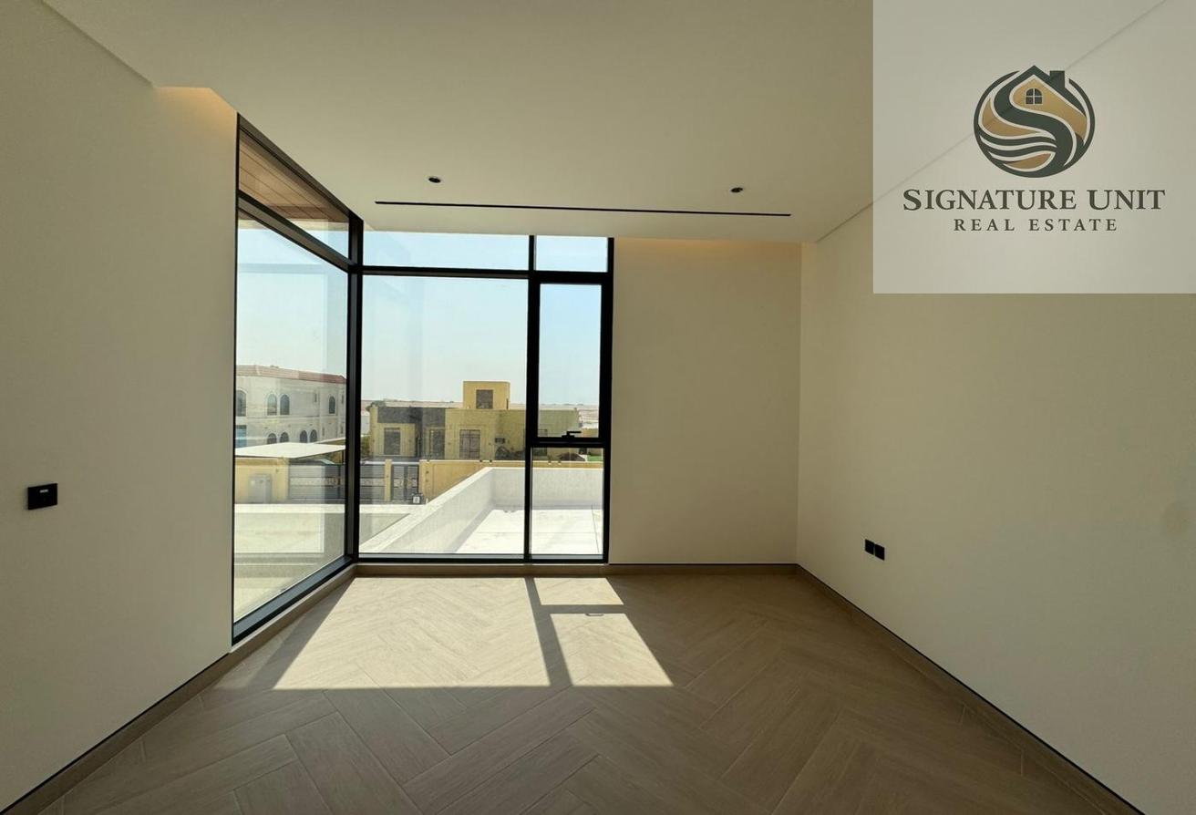 Spacious 5-BR|Majlis & Maid’s Room| Garden photo 11