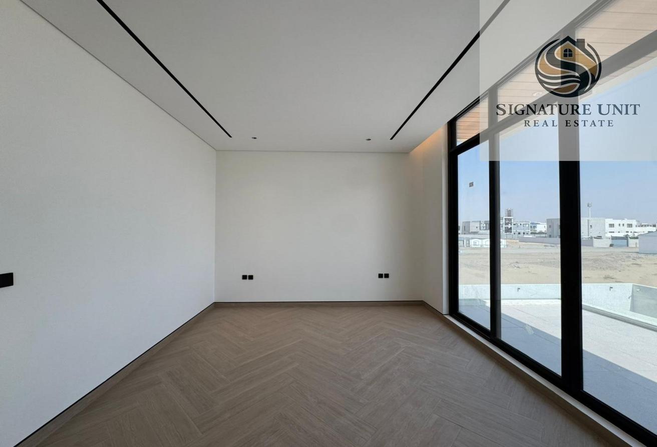 Spacious 5-BR|Majlis & Maid’s Room| Garden photo 15