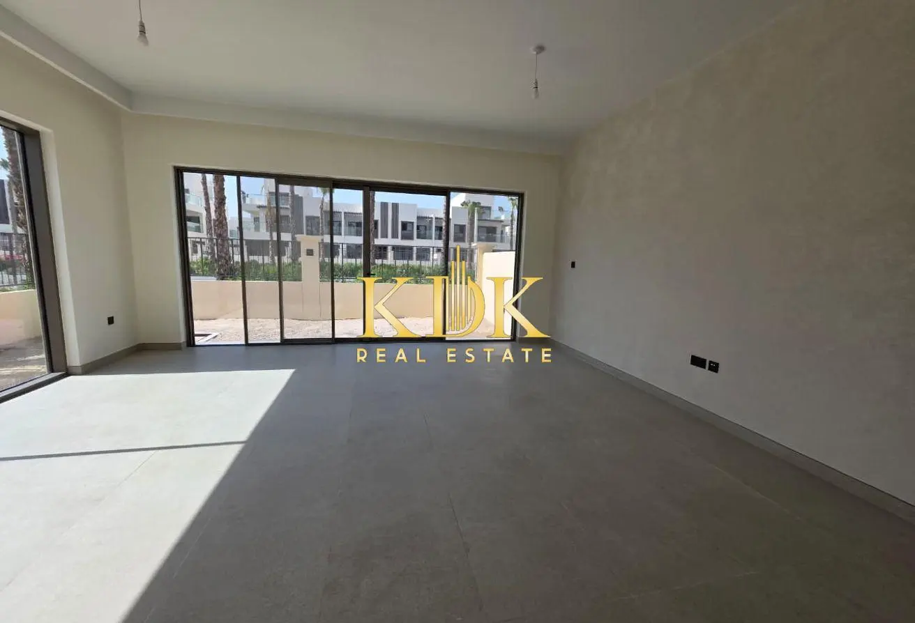 163701180 - Property Main Image