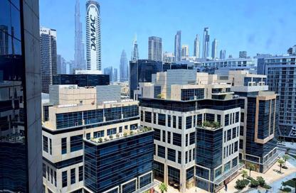 Apartment - 1 Bedroom - 2 Bathrooms for rent in Majestic Tower - Al Abraj street - Business Bay - Dubai