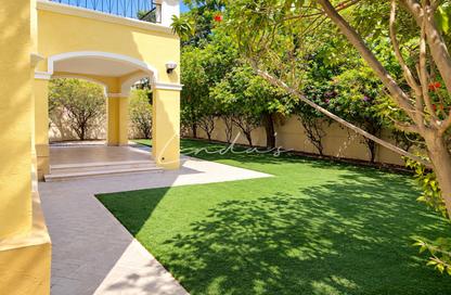 Villa - 3 - 4 for rent in District 7 - Jumeirah Park - Dubai