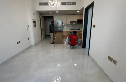 Apartment - 1 Bedroom - 2 Bathrooms for rent in Skyz by Danube - Arjan - Dubai