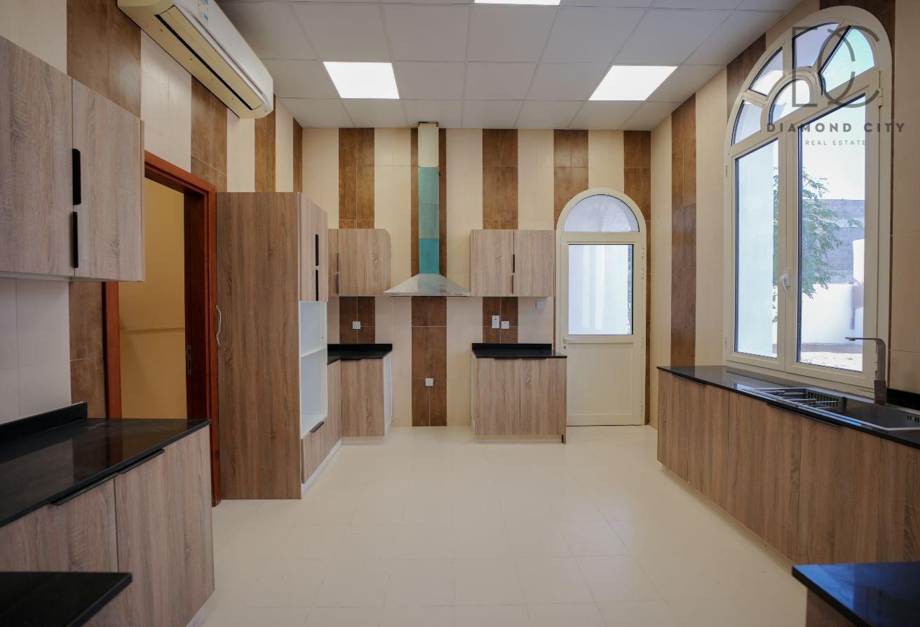 6-Bedroom Villa | Ready to Move | Prime Location photo 6